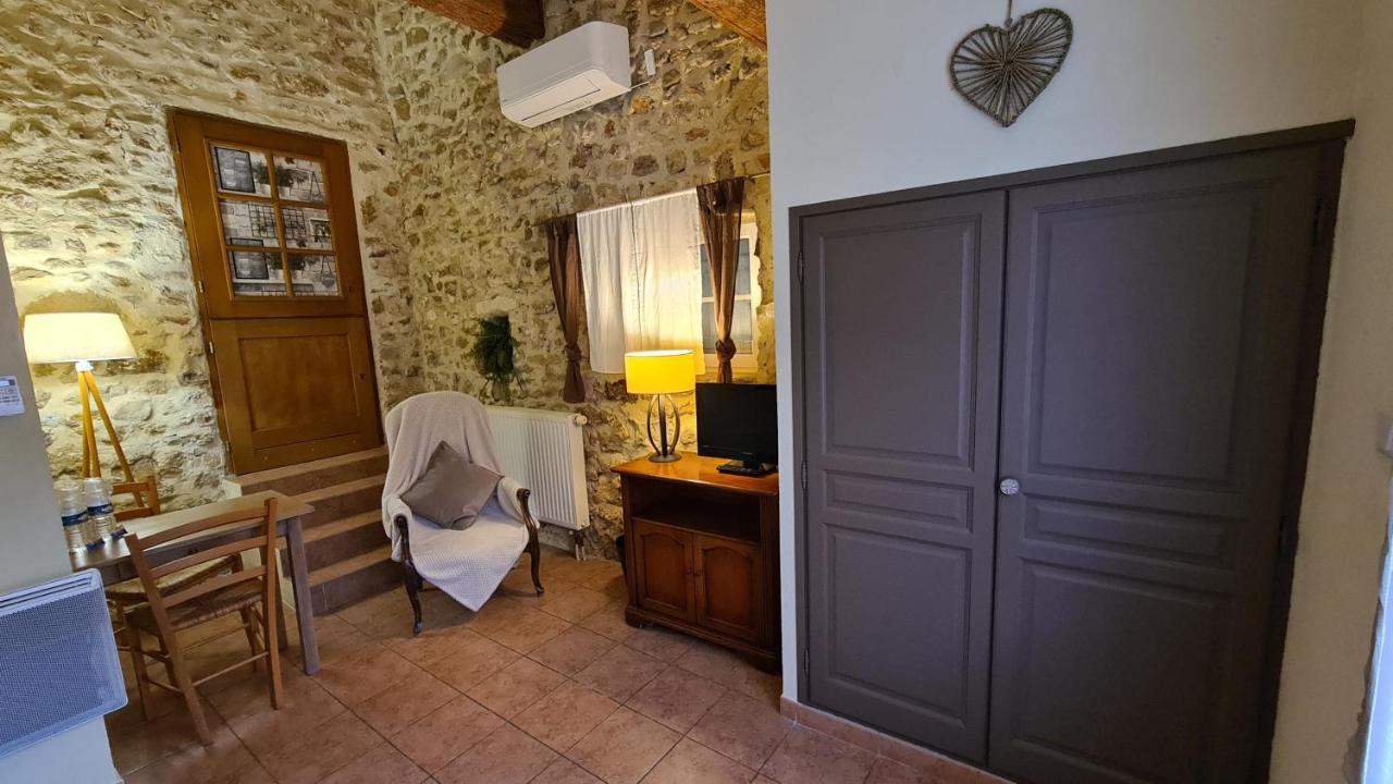 Logis Hotel La Bastide Saint Bach Suze la Rousse Bagian luar foto